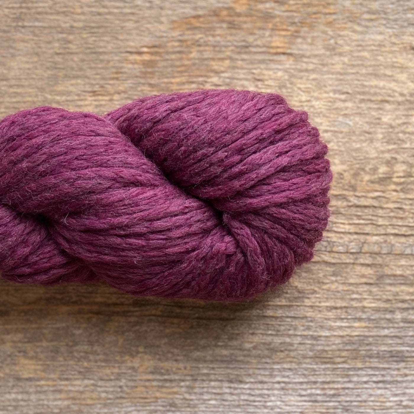 Pelote De Laine Mirasol Ushya Super Volumineuse - 98% Laine Mérinos, 2% Nylon - Couleur Brique