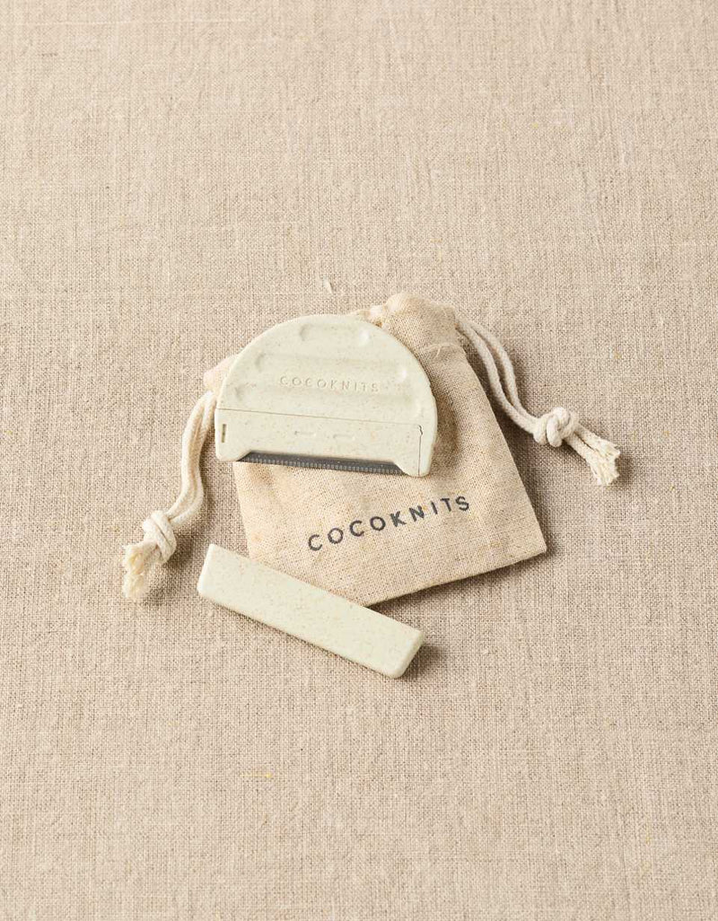 Fuzz Off Comb II by Cocoknits