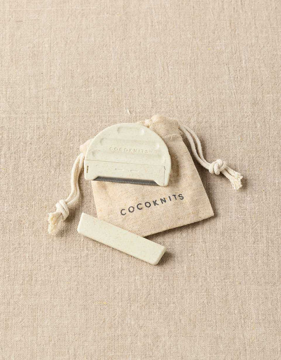 Fuzz Off Comb II by Cocoknits