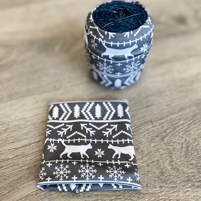 Yarn Huggers-- World On A String Designs