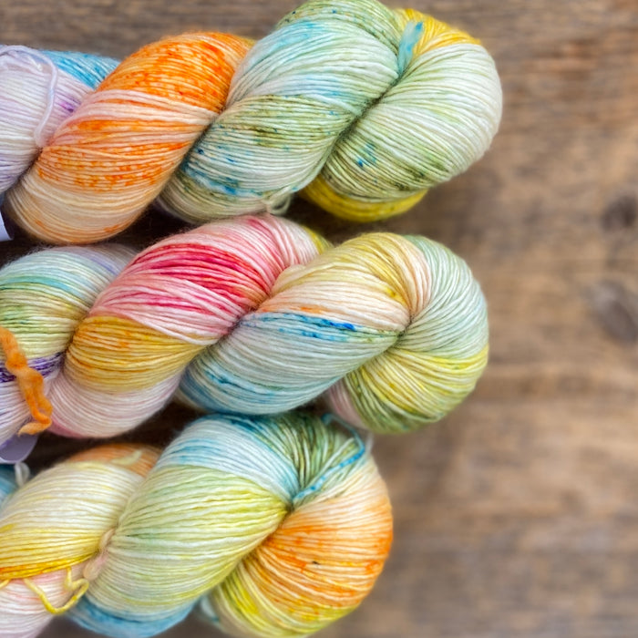 Plush Single by ontheround