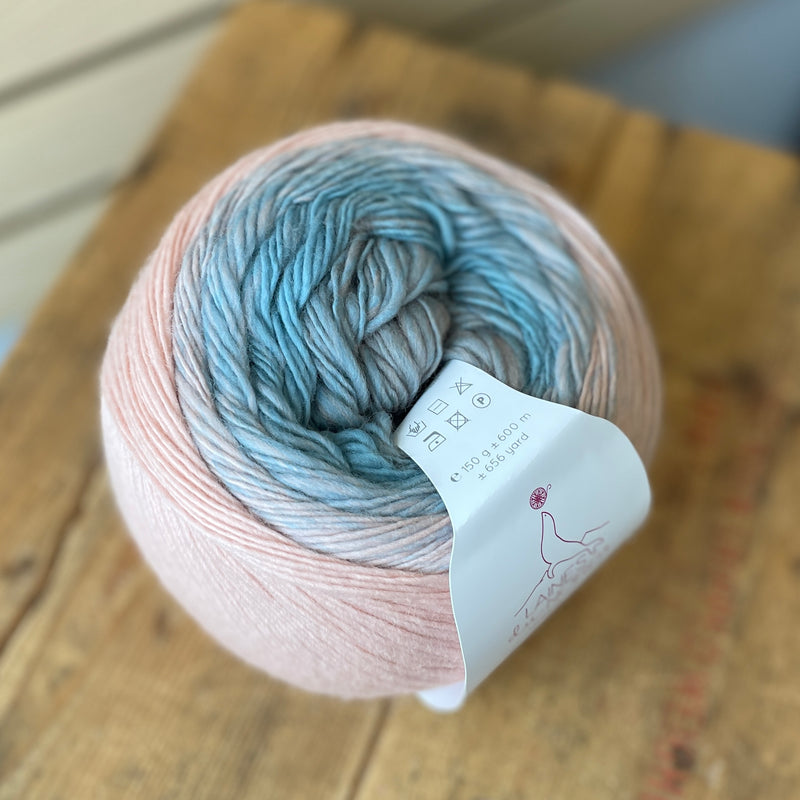 Poema by Laines du Nord