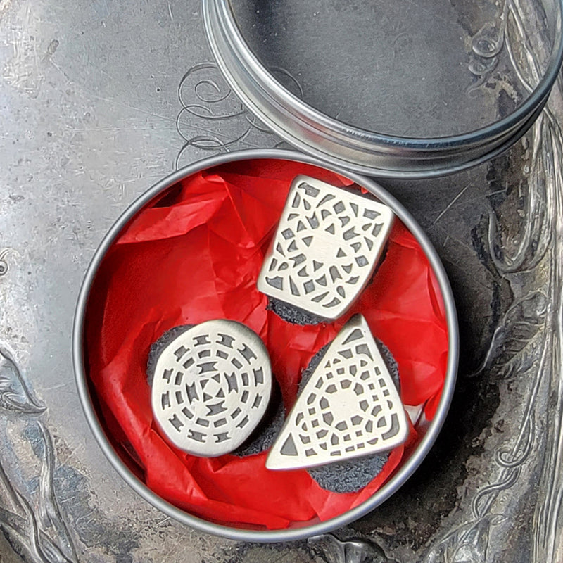 Ohrstecker mit uralter Geometrie - Dreierset von Jul Designs