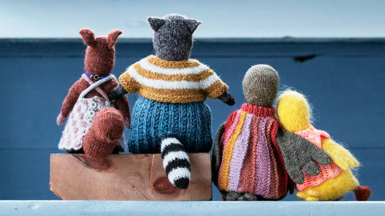 Mouche & Friends Seamless Toys to Knit and Love by Cinthia Vallet