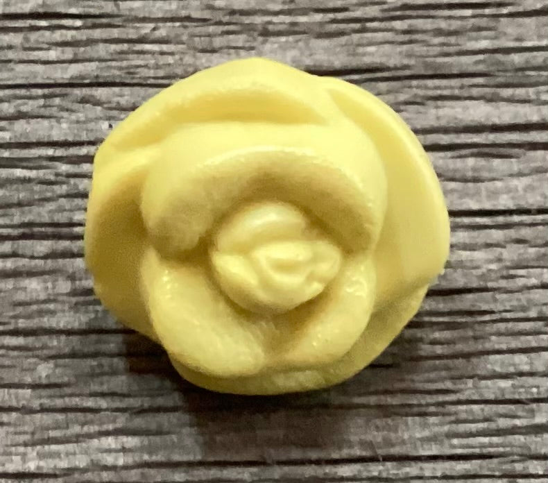 White and Yellow Button 3/4 Inch 653632428119