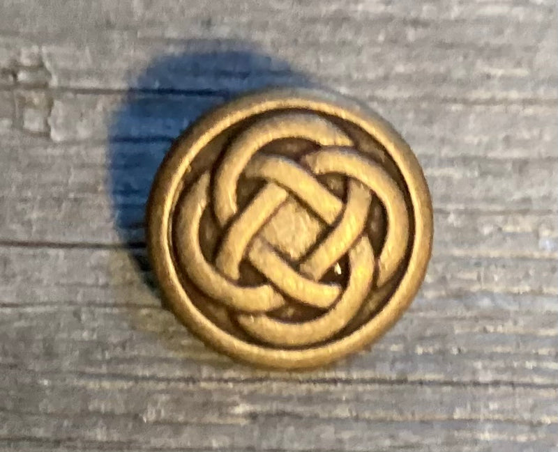 Metal Button With Celtic Cross 3/4 Inch 290745