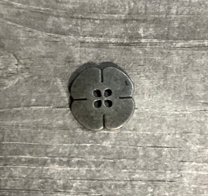 Metallknopf mit vierblättrigem Kleeblatt 3/4 Zoll 310729